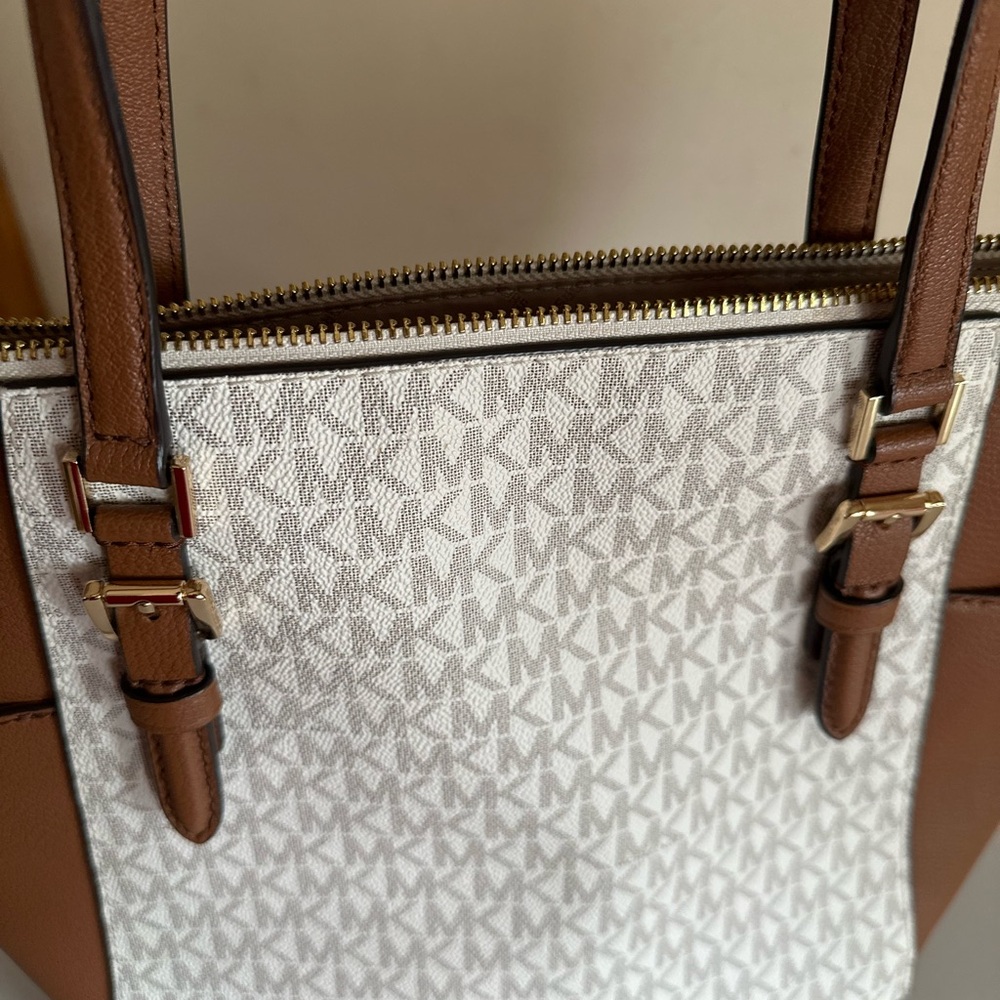 Michael Kors Tan and White Tote Bag - Picture 11 of 15